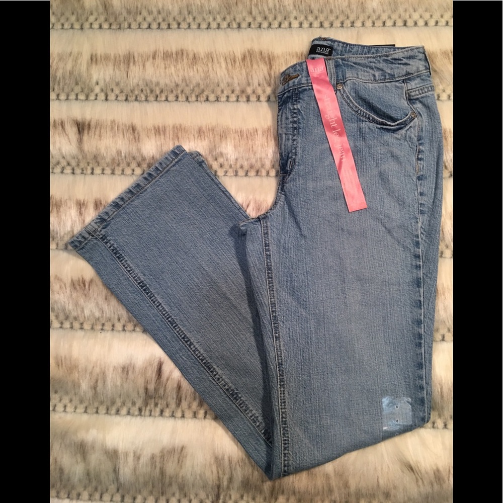 🆕 NWT a.n.a Straight Leg Low on Waist Size 8